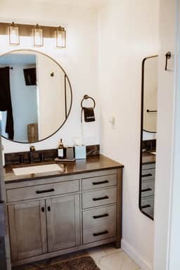 Forest & Vine - Hot tub and Pet Friendly!