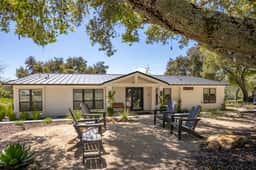 Garden House @ Oak and Vine Vineyard Estate - Image 4