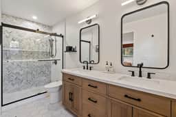 Templeton Creekside Cottage | Walk to Downtown