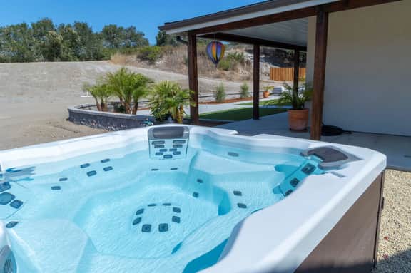 Luxury Farmhouse Near Coast & Wine