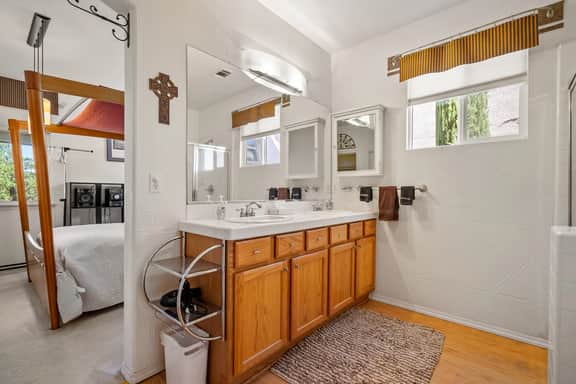 Manzanita Manor|Artistic Escape Near Downtown Paso