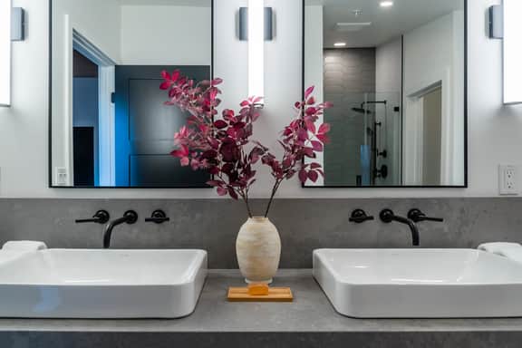 Estate @ Oak & Vine Vineyard Estate | Sleeps 33