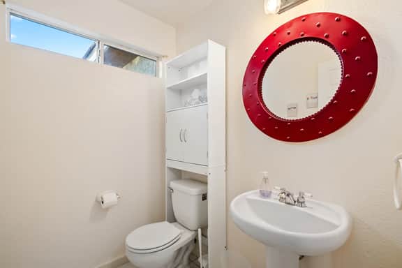 Sycamore Canyon Retreat- Pet Friendly, Hot Tub