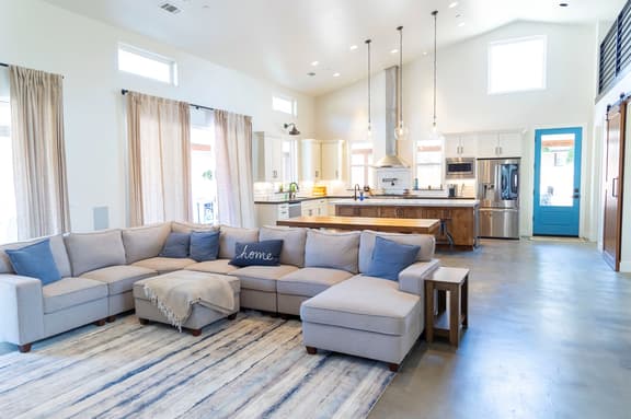 Luxury Farmhouse Near Coast & Wine