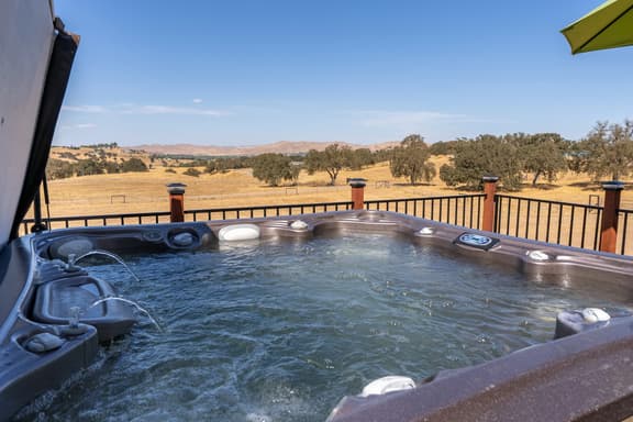 Paso Robles Estate w/ Hot Tub, Game Room & Views