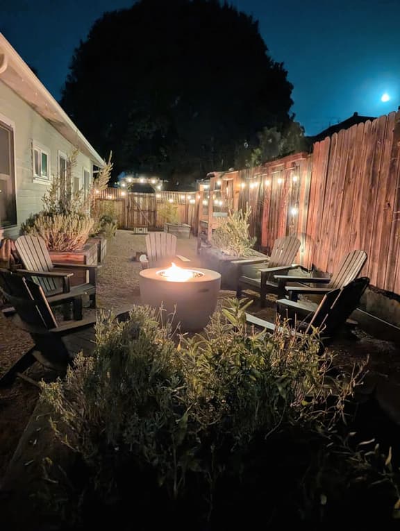 Vine Street Bungalow-Walk to town, hot tub, EV - Image 1